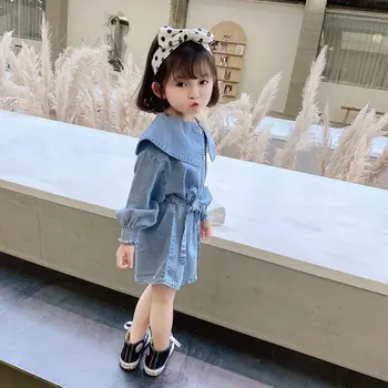 Джинсовое платье-рубашка для маленьких девочек, весенне-осеннее новое корейское издание, детский топ средней длины, пальто для маленькой девочки