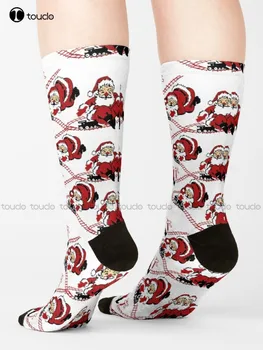 Винтажный Рождественский Санта-Клаус, играющий с носками с рисунком 